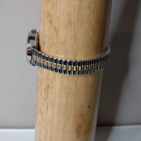 Two Tone Timex Indiglo T2NO68 6.5 Inches - Picture 2 of 12